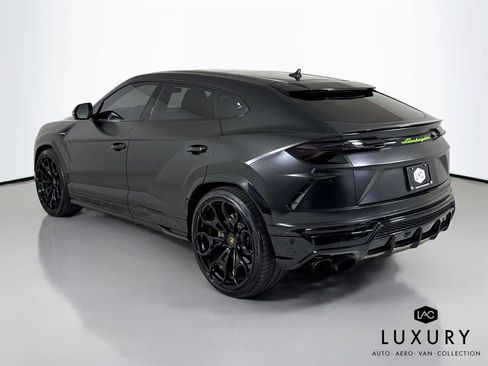 Used 2022 Lamborghini Urus AWD/4WD image 8
