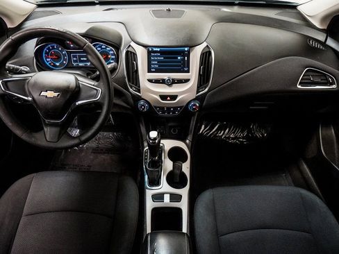 Used 2017 Chevrolet Cruze LS image 23