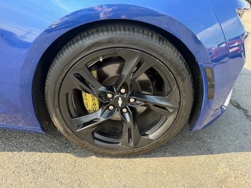 Used 2019 Chevrolet Camaro SS RWD image 18