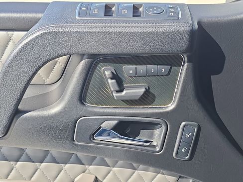 Used 2018 Mercedes-Benz G 65 AMG 4MATIC image 30