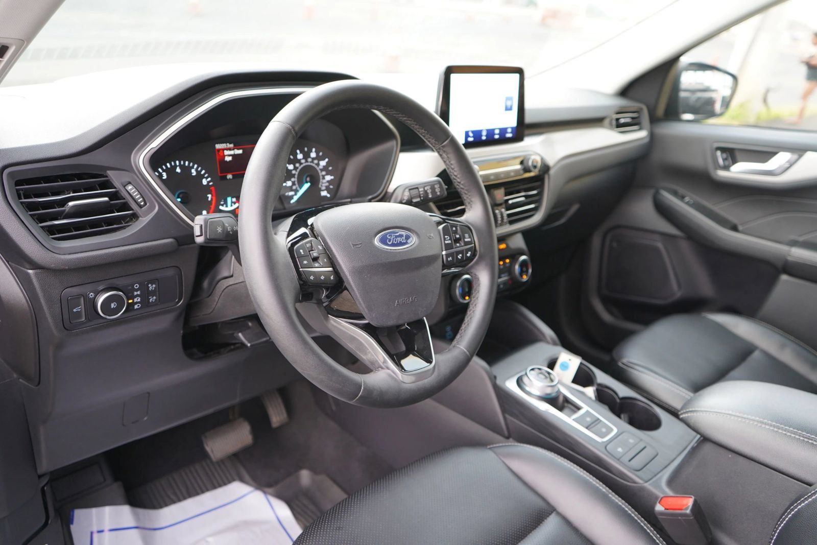 Used 2022 Ford Escape SEL FWD image 8