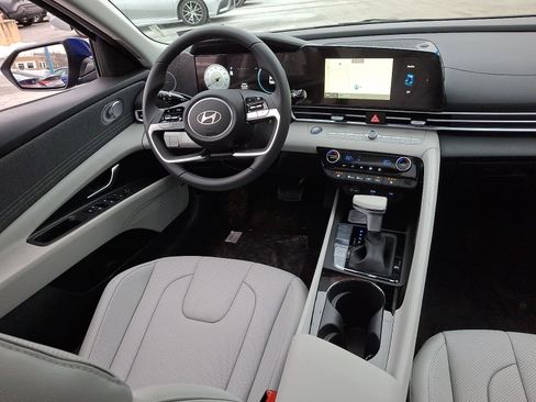 New 2026 Hyundai Elantra Limited image 9