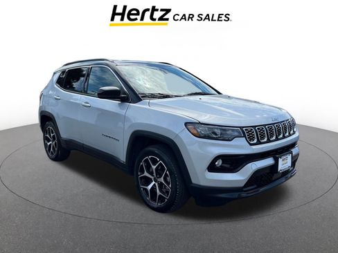 Used 2025 Jeep Compass Limited image 1