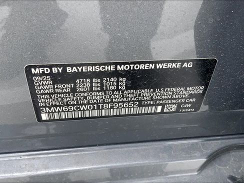 Used 2026 BMW 330i Sedan w/ Premium Package image 18