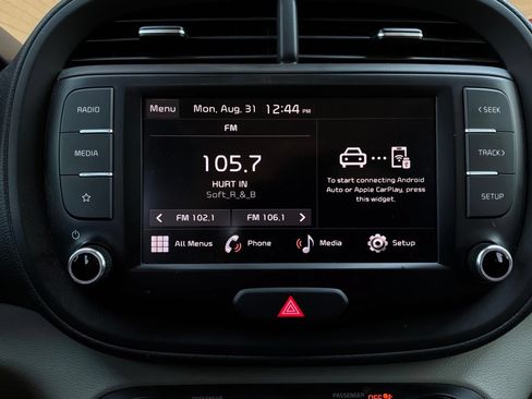 Used 2023 Kia Soul FWD image 27