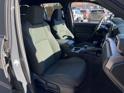 Used 2025 Toyota 4Runner SR5 image 22