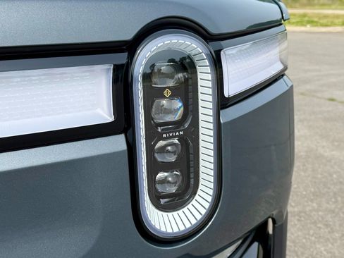 Used 2024 Rivian R1T Adventure AWD/4WD image 47