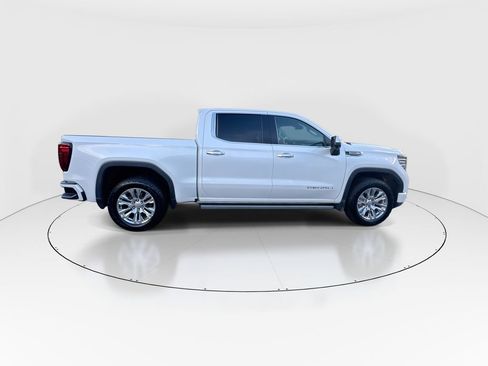Used 2023 GMC Sierra 1500 Denali w/ Technology Package AWD/4WD image 9