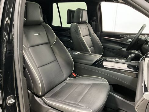 Used 2024 Cadillac Escalade Sport w/ LPO, ONYX Package AWD/4WD image 10