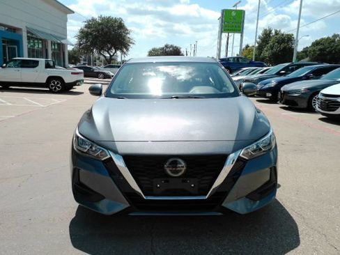 Used 2021 Nissan Sentra SV w/ Trunk Package FWD image 2