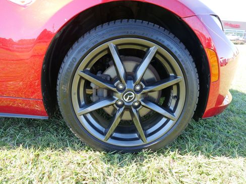 Used 2016 MAZDA MX-5 Miata Club image 10