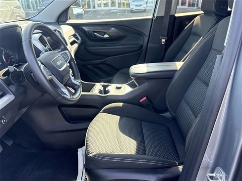 Used 2023 GMC Terrain SLE w/ Driver Convenience Package image 18