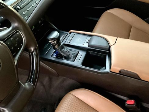 Used 2019 Lexus ES 350 image 16