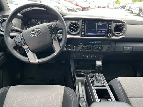 Used 2023 Toyota Tacoma TRD Off-Road w/ Technology Package AWD/4WD image 16
