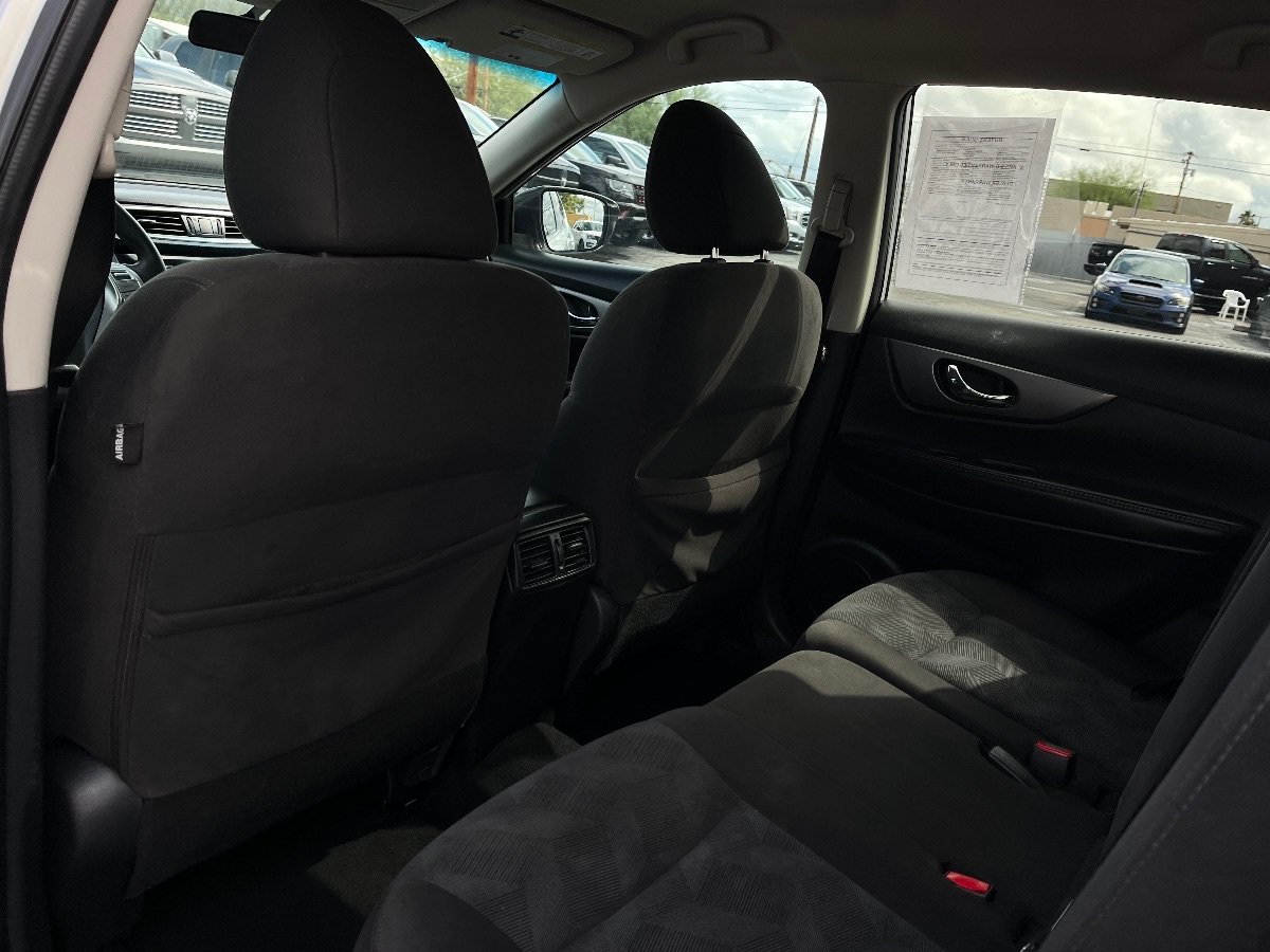 Used 2016 Nissan Rogue SV FWD image 27
