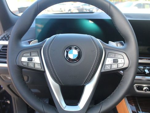 New 2026 BMW X5 xDrive40i w/ Climate Comfort Package image 15