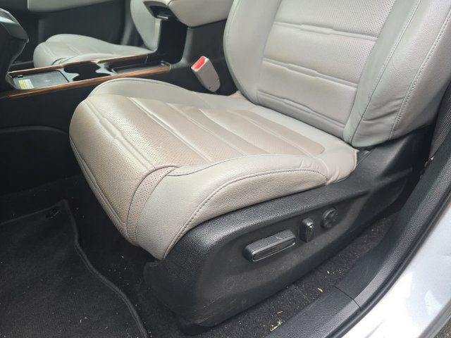 Used 2022 Honda CR-V Touring image 23