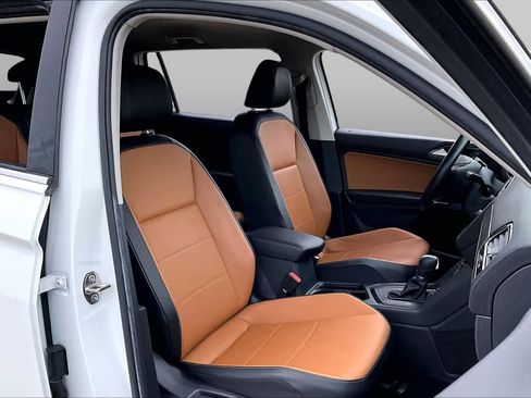 Used 2018 Volkswagen Tiguan SE FWD image 9