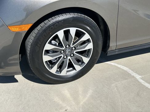 Used 2023 Honda Odyssey EX-L image 19