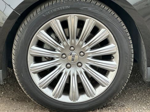 Used 2014 Lincoln MKS w/ Equipment Group 101A image 44