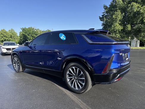 Used 2024 Cadillac Lyriq Sport RWD image 5