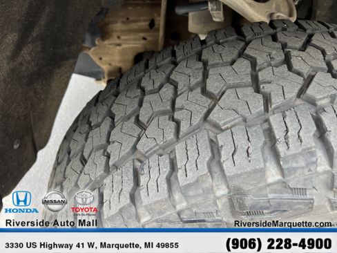 Used 2021 Chevrolet Silverado 1500 Custom Trail Boss AWD/4WD image 12