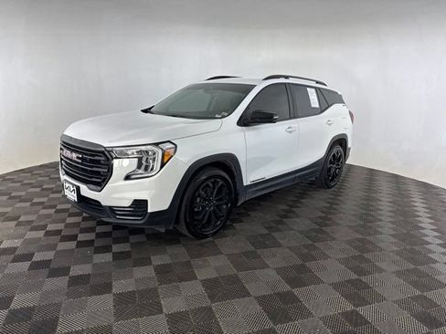 Used 2022 GMC Terrain SLE w/ Elevation Edition FWD image 5