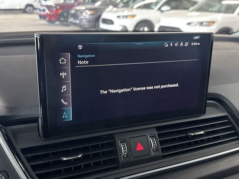Used 2024 Audi Q5 2.0T Premium w/ Convenience Package AWD/4WD image 17