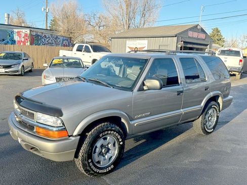 Used 2002 Chevrolet Blazer LS w/ Preferred Equipment Group image 10