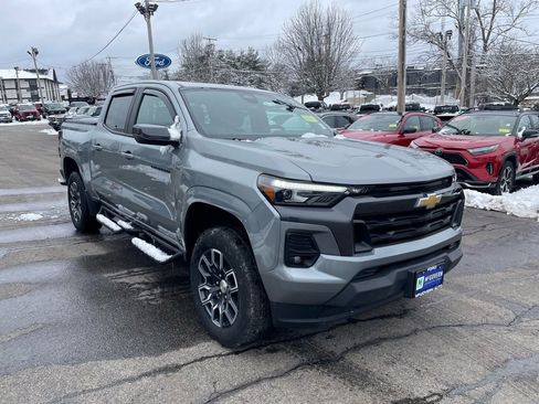 Used 2024 Chevrolet Colorado LT w/ LT Convenience Package III image 8