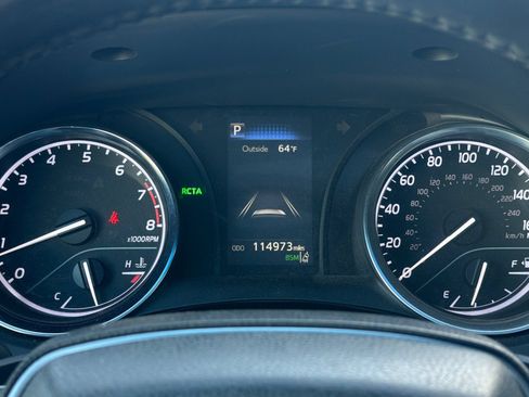 Used 2018 Toyota Camry SE w/ Moonroof Package FWD image 25