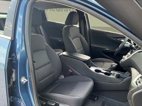 Used 2024 Chevrolet Malibu LT image 27