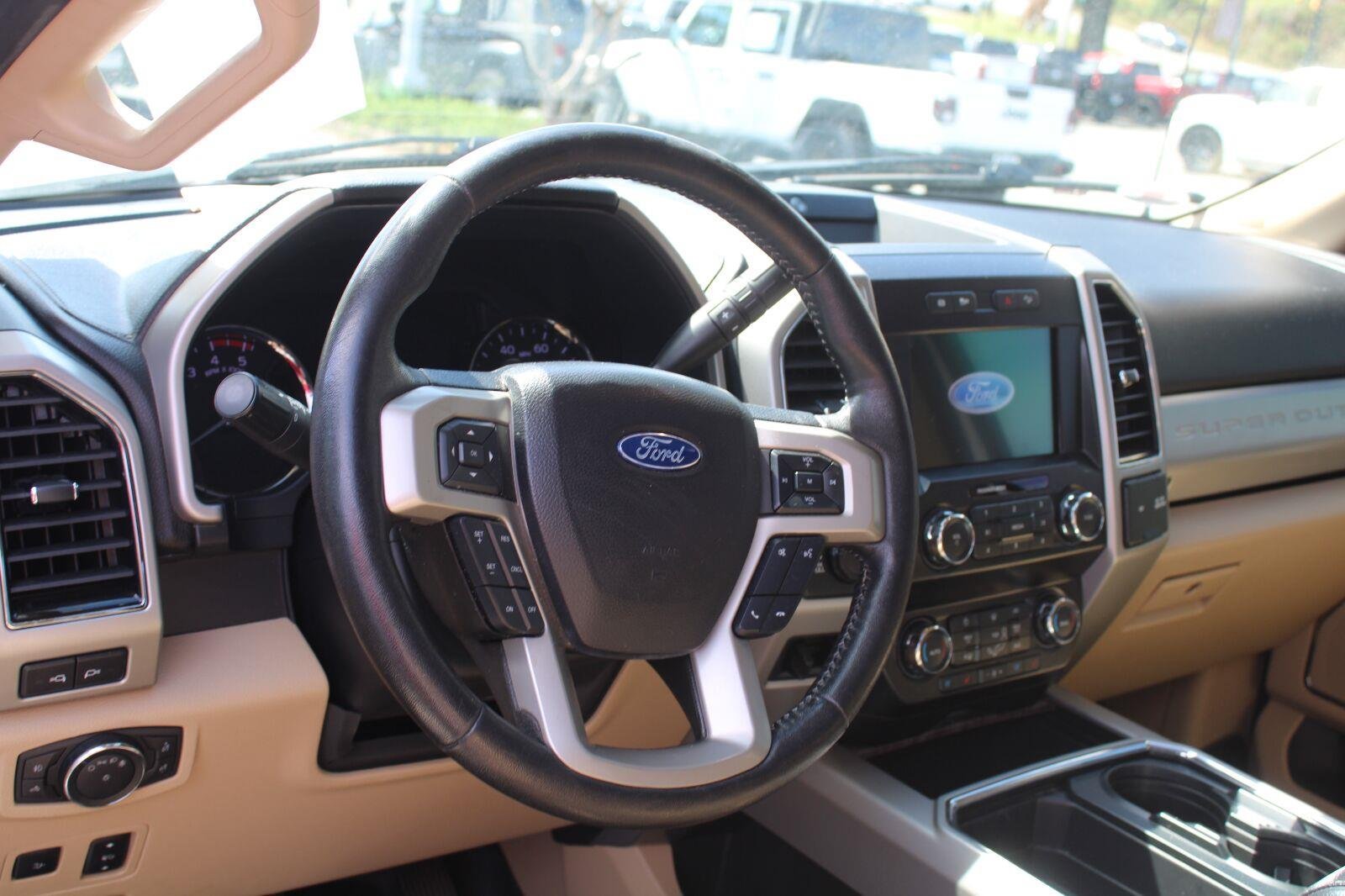 Used 2019 Ford F250 Lariat w/ Lariat Ultimate Package AWD/4WD image 9