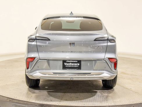 Used 2024 Buick Envista Avenir image 9