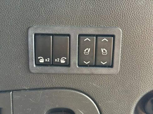 Used 2017 Chevrolet Tahoe Premier AWD/4WD image 18