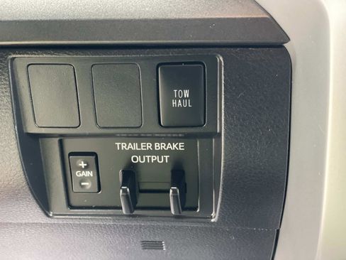 Used 2021 Toyota Tundra SR image 15