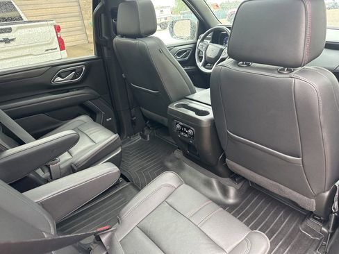Used 2022 Chevrolet Suburban RST w/ Luxury Package AWD/4WD image 27