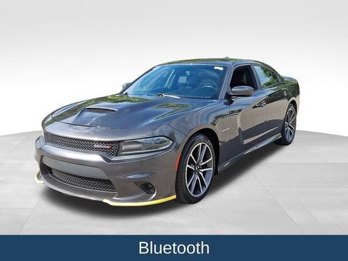 Used 2020 Dodge Charger R/T w/ Plus Group RWD image 4