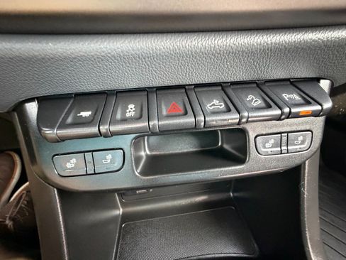 Certified 2022 Chevrolet Colorado Z71 w/ Z71 Midnight Edition image 21