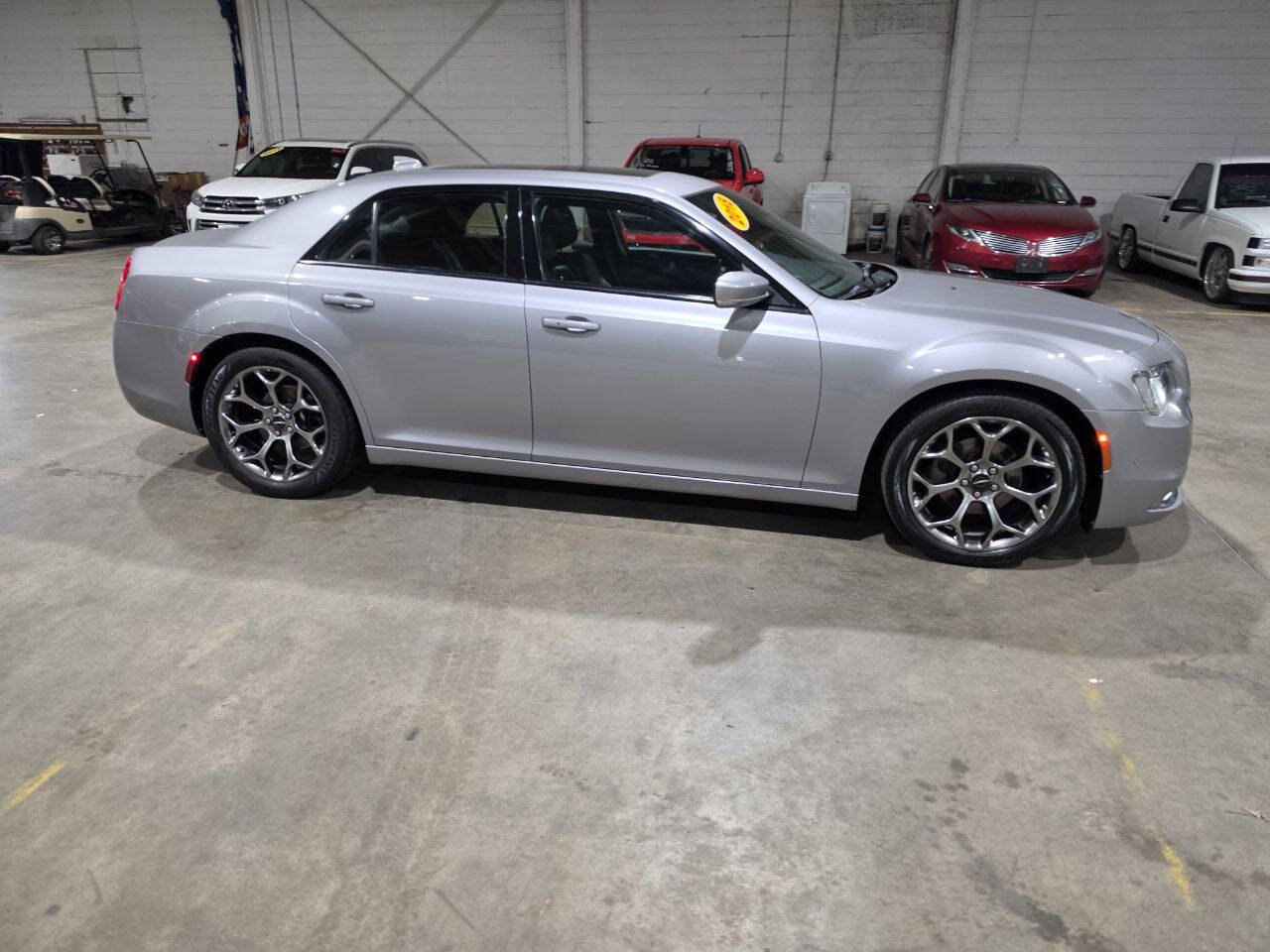 Used 2018 Chrysler 300 S w/ Safetytec Plus Group RWD image 16