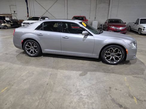 Used 2018 Chrysler 300 S w/ Safetytec Plus Group RWD image 16