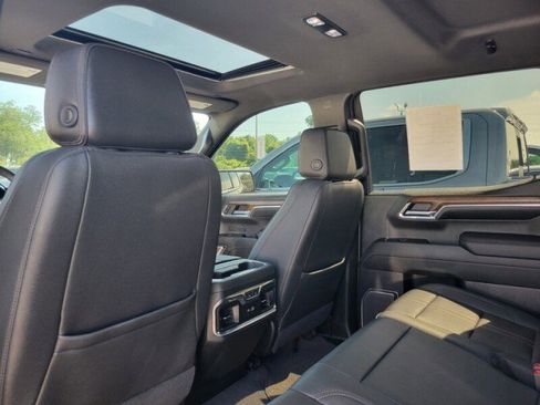 Used 2023 Chevrolet Silverado 1500 High Country w/ Technology Package AWD/4WD image 25