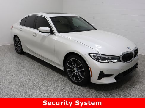 Used 2020 BMW 330i Sedan w/ Convenience Package image 4