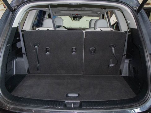 Used 2025 Kia Telluride S FWD image 25