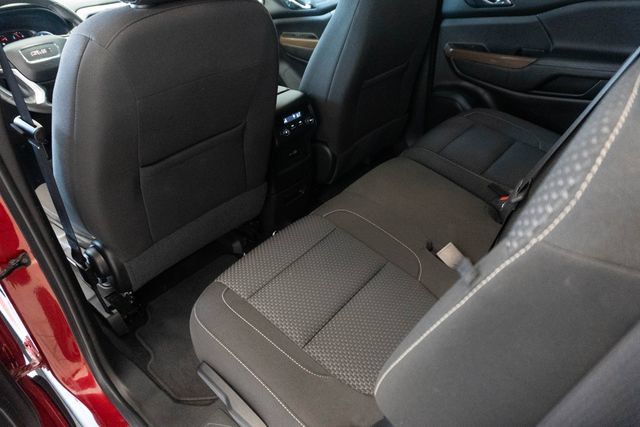 Used 2023 GMC Acadia SLE FWD image 15