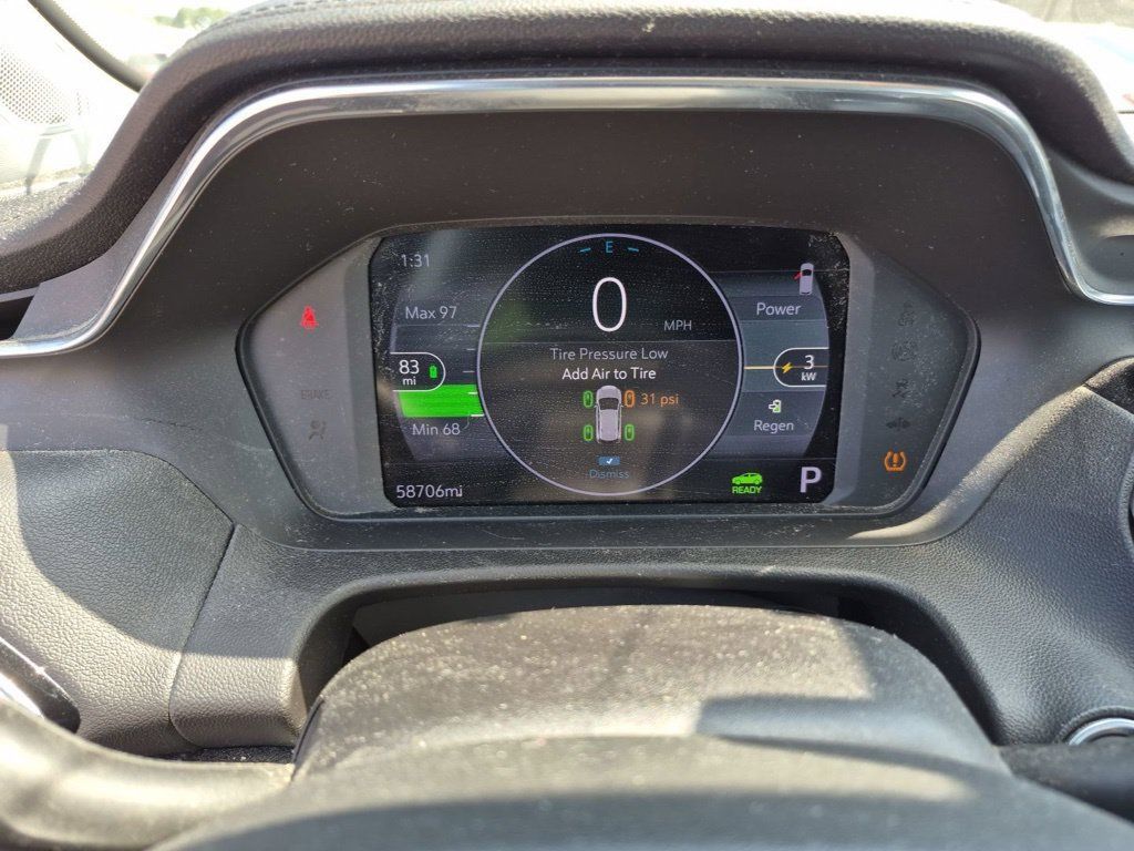 Used 2022 Chevrolet Bolt EUV LT w/ Convenience Package FWD image 2