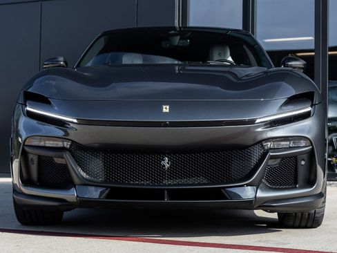 Used 2024 Ferrari Purosangue image 4