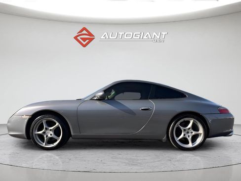Used 2004 Porsche 911 Carrera RWD image 3