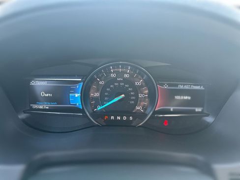 Used 2018 Ford Explorer XLT w/ Equipment Group 202A image 10