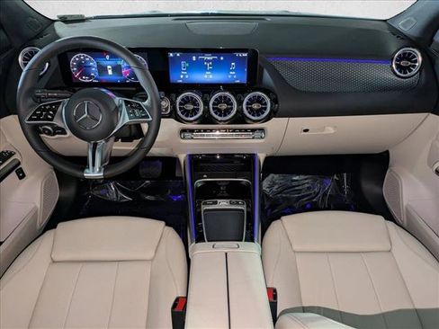 Certified 2025 Mercedes-Benz GLA 250 4MATIC image 18